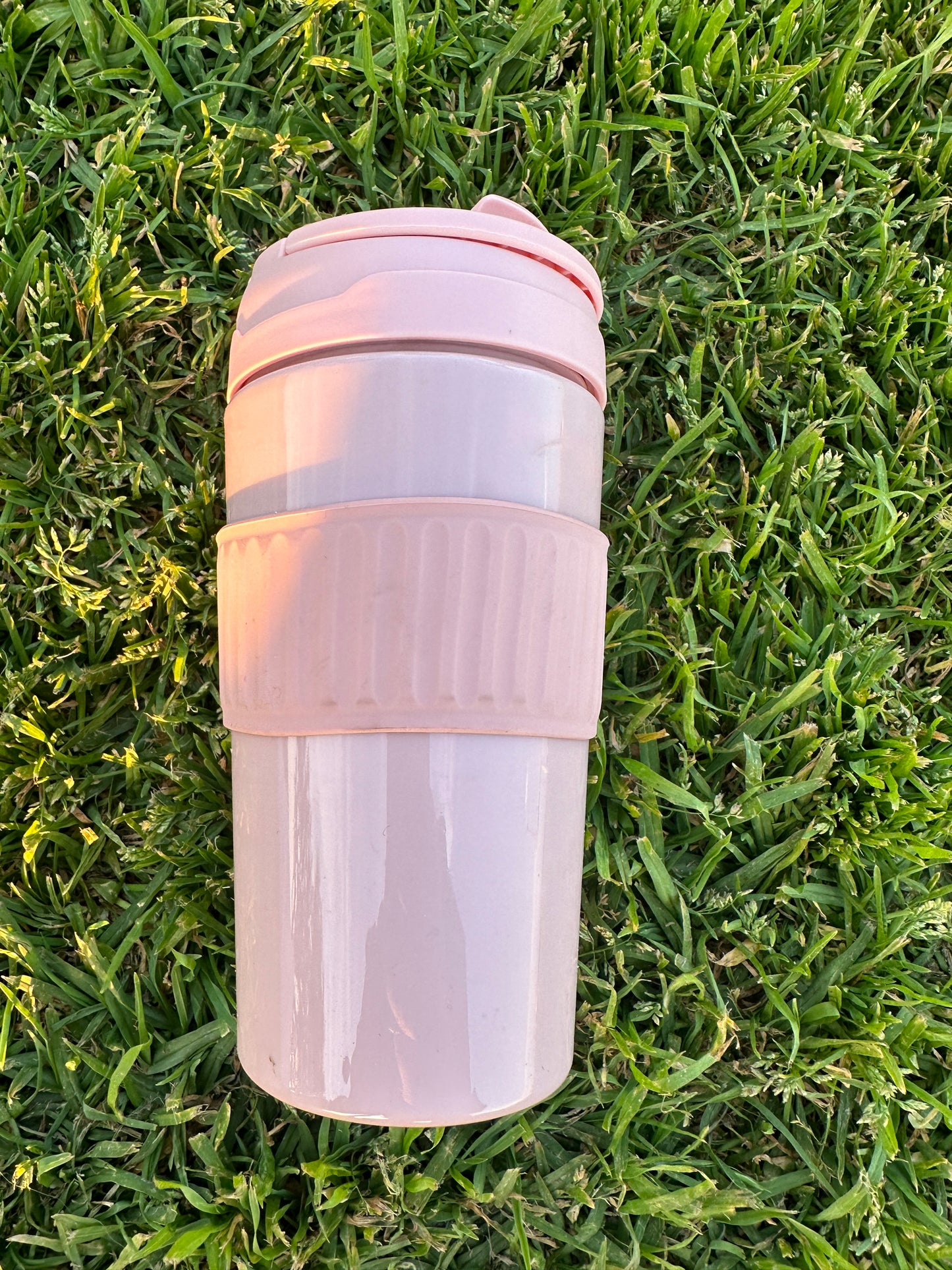 Rubber handle tumbler with straw